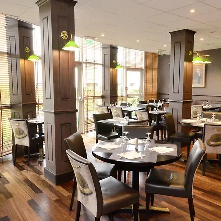 Greenhotels Roissy Parc Des Expositions 호텔 3*