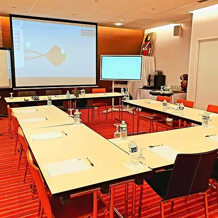 Hotel Greenhotels Roissy Parc Des Expositions 3*